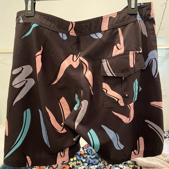 Retro styled swim trunks - Picture 2 of 3